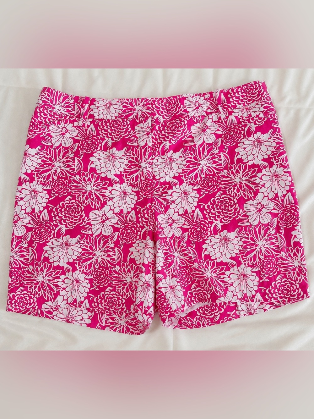 Talbots Size 20 Pink White Floral Shorts Summer Stretch Flat Front